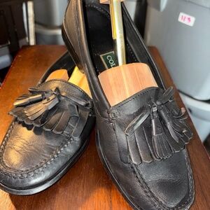Cole Haan Black Leather Tasseled Loafers, Men's Size 9(121)